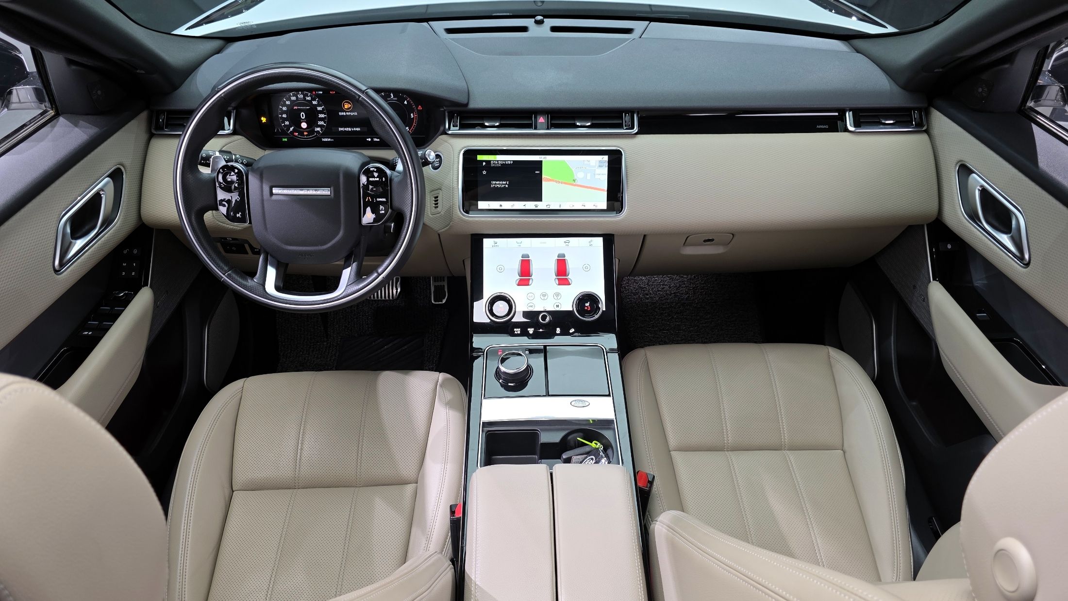 LAND ROVER RANGE ROVER VELAR