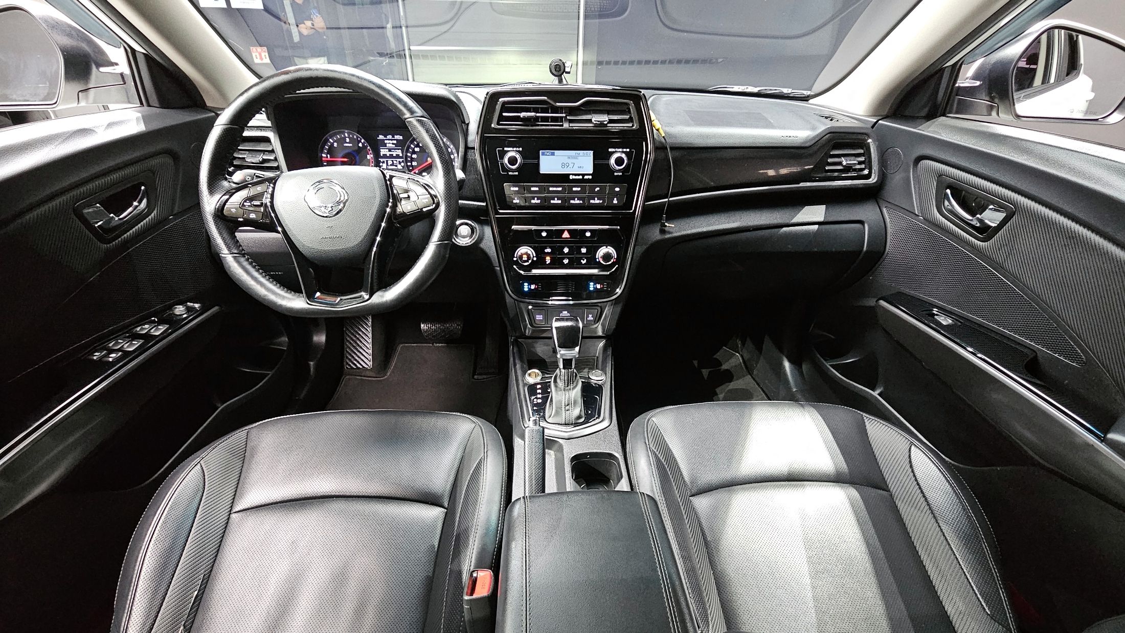 SSANGYONG TIVOLI VERY NEW 2020