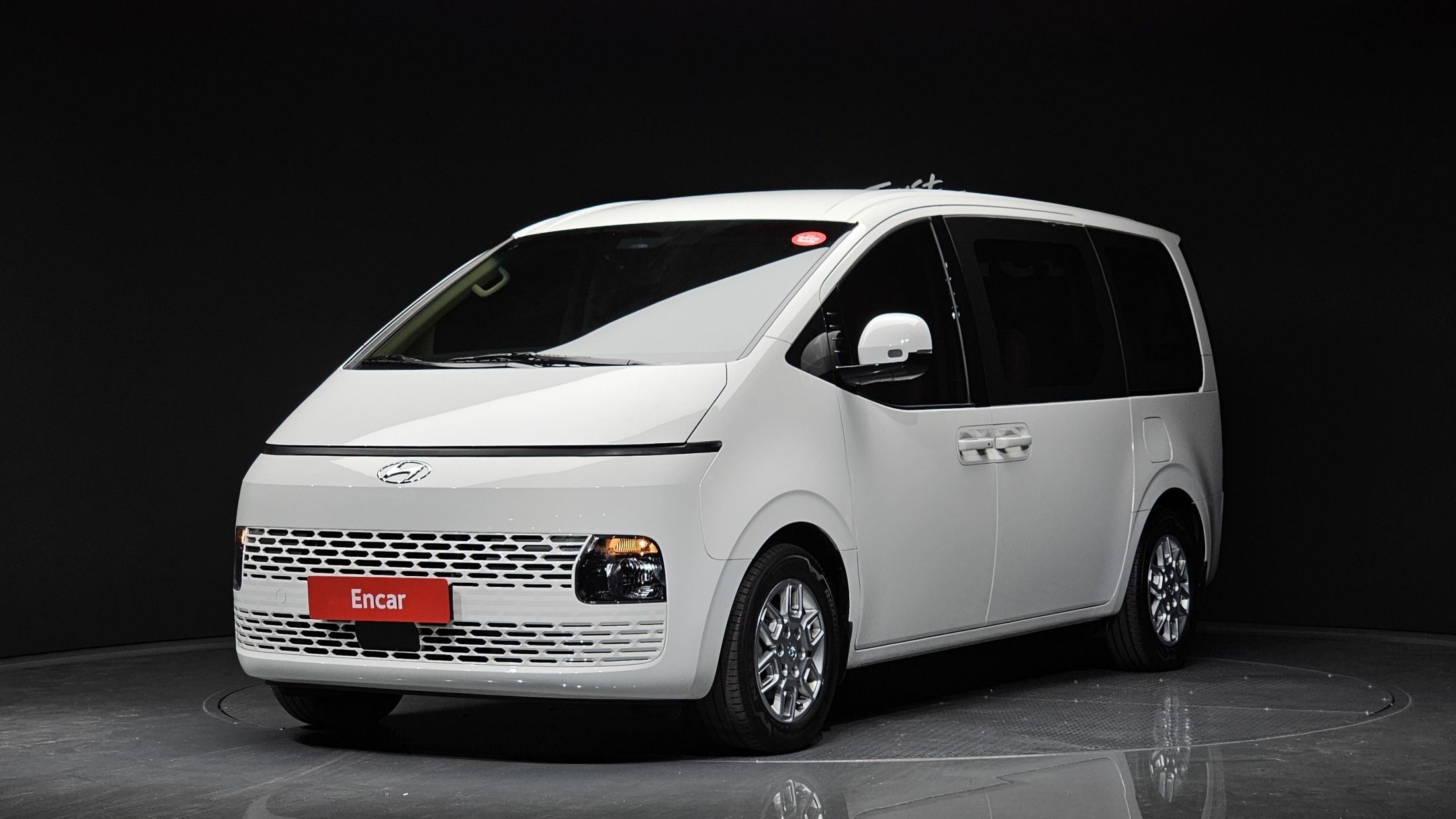 HYUNDAI STARIA 2023