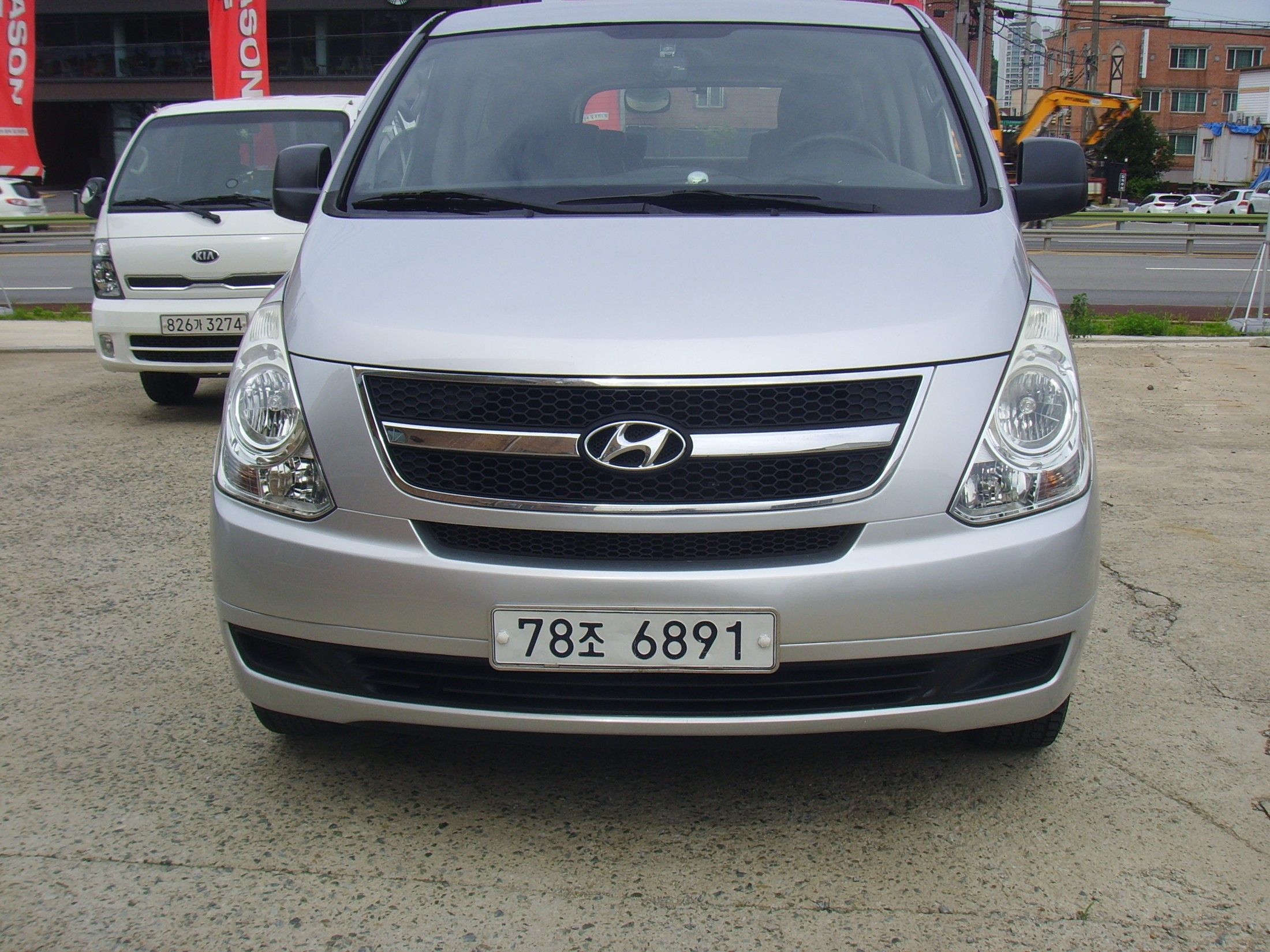 HYUNDAI STAREX GRAND