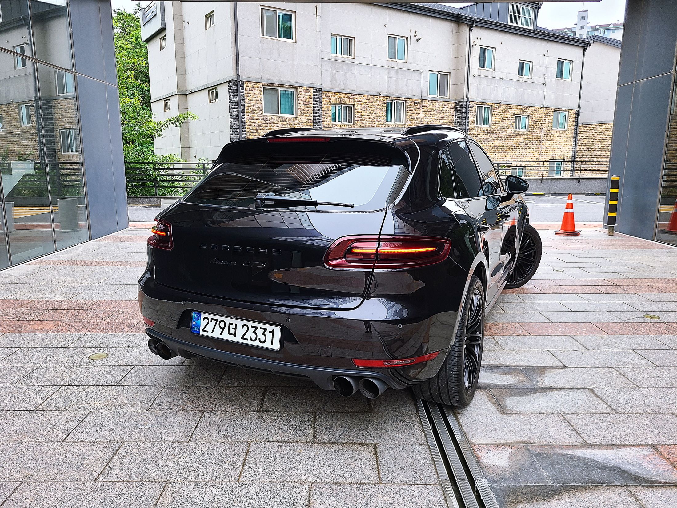 PORSCHE MACAN 2016