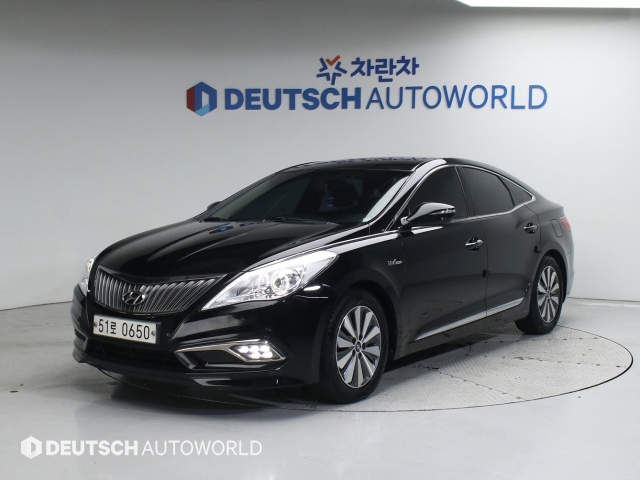 HYUNDAI GRANDEUR HG HYBRID 2016