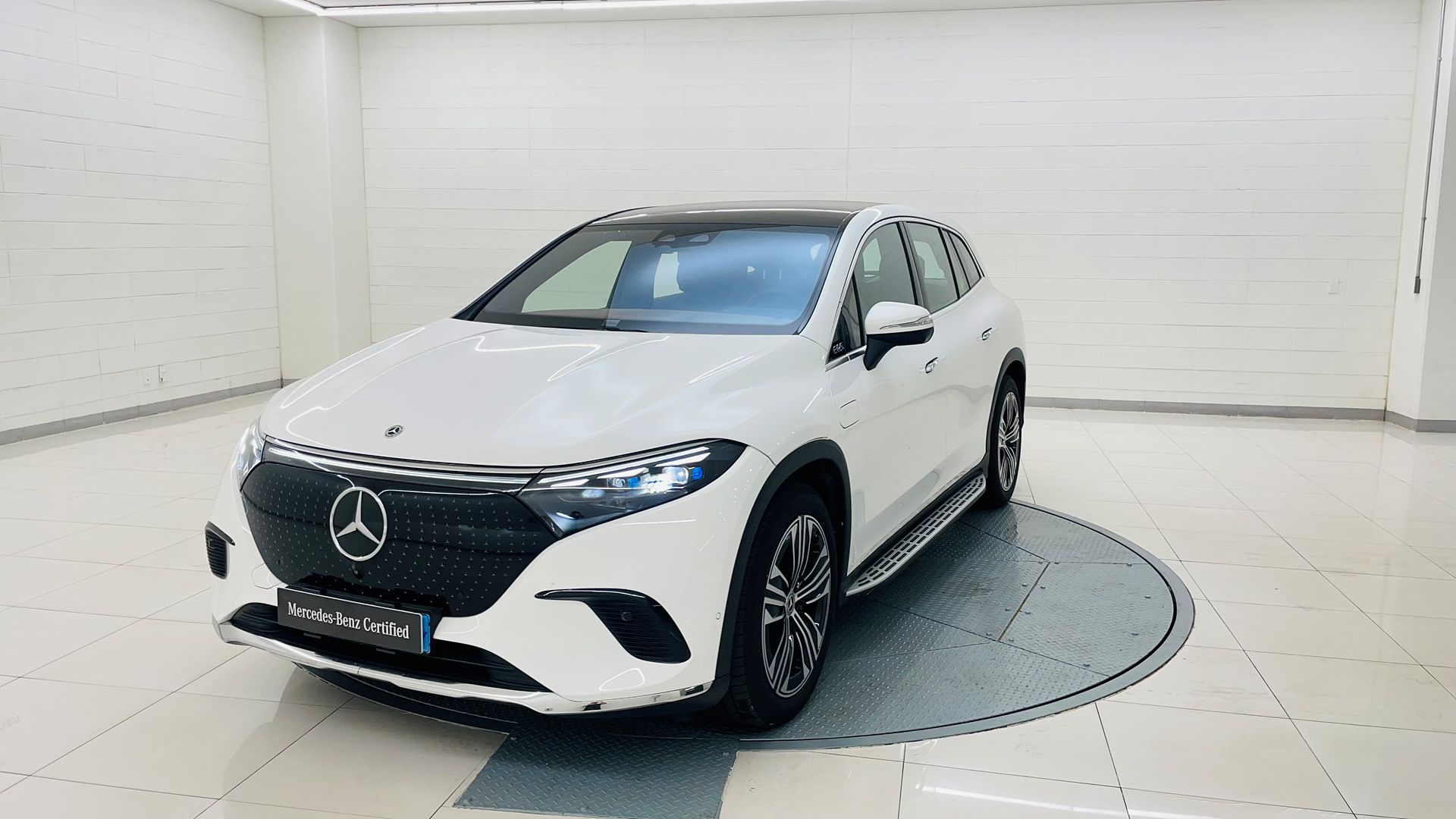 MERCEDES BENZ EQS SUV X296