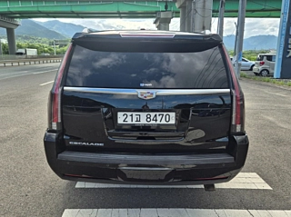 CADILLAC ESCALADE 2017