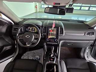 SAMSUNG QM6 2020