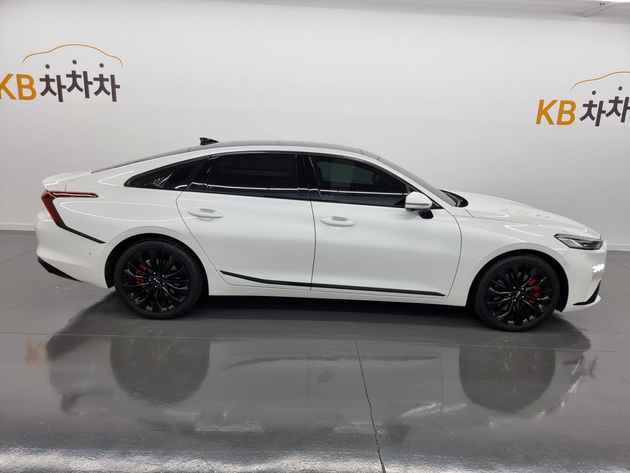 KIA K8 2023