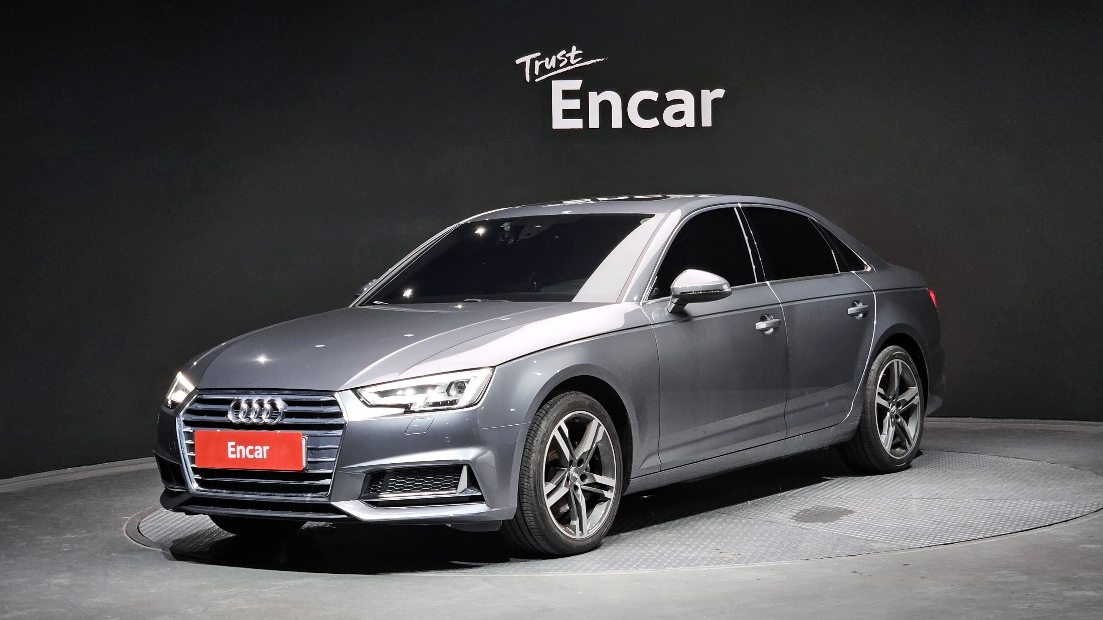 AUDI A4 B9 2019