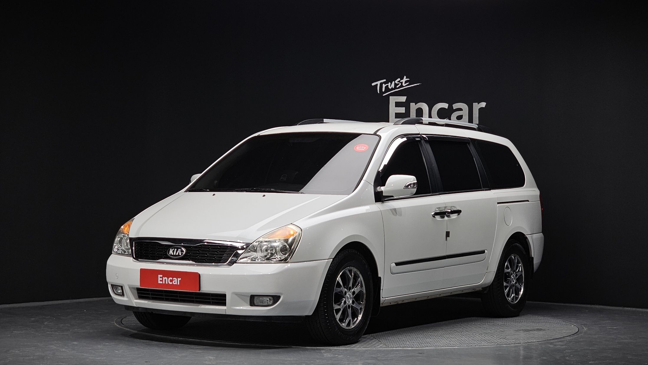 KIA CARNIVAL R