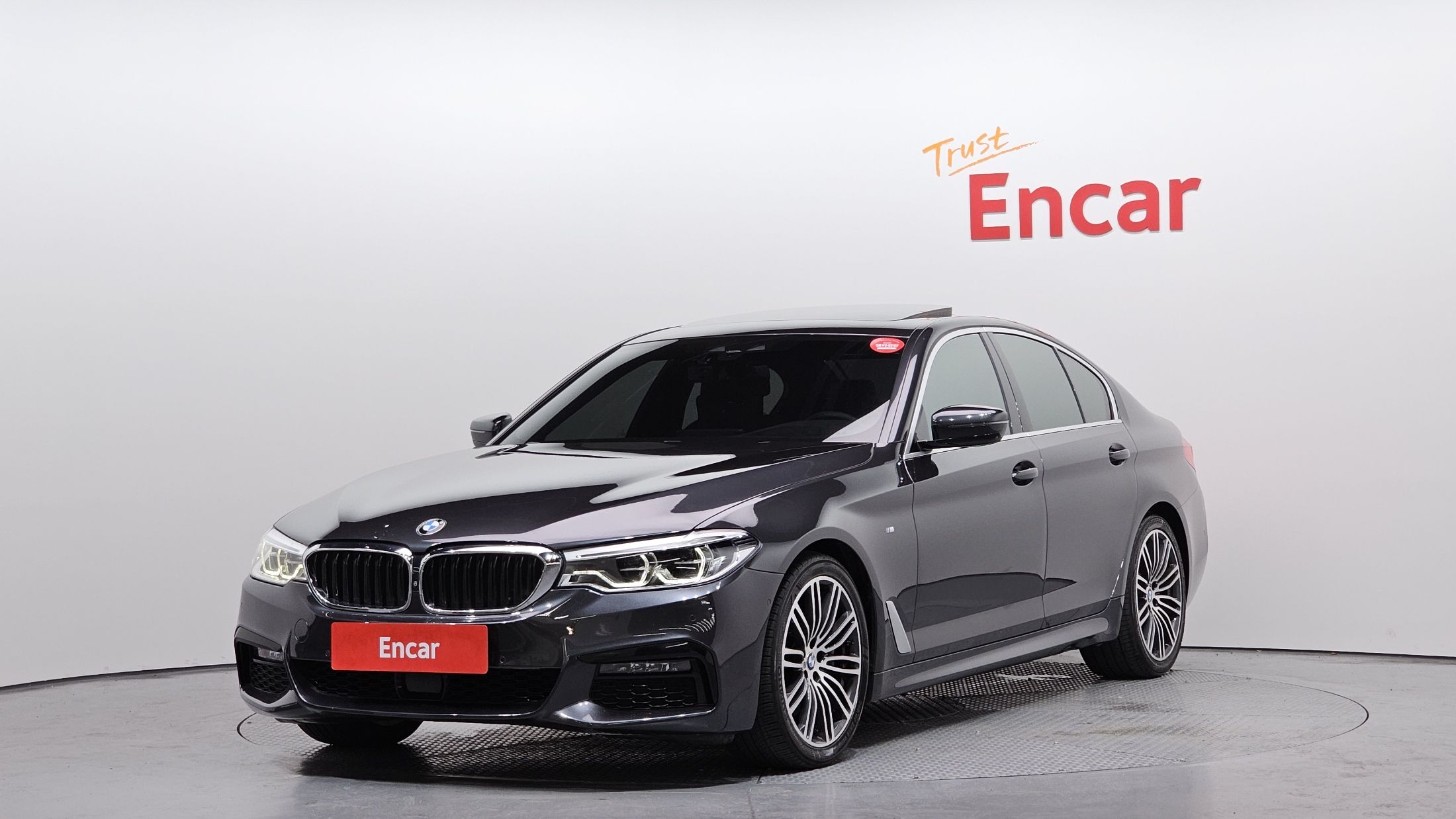 BMW 5-SERIES G30 2019