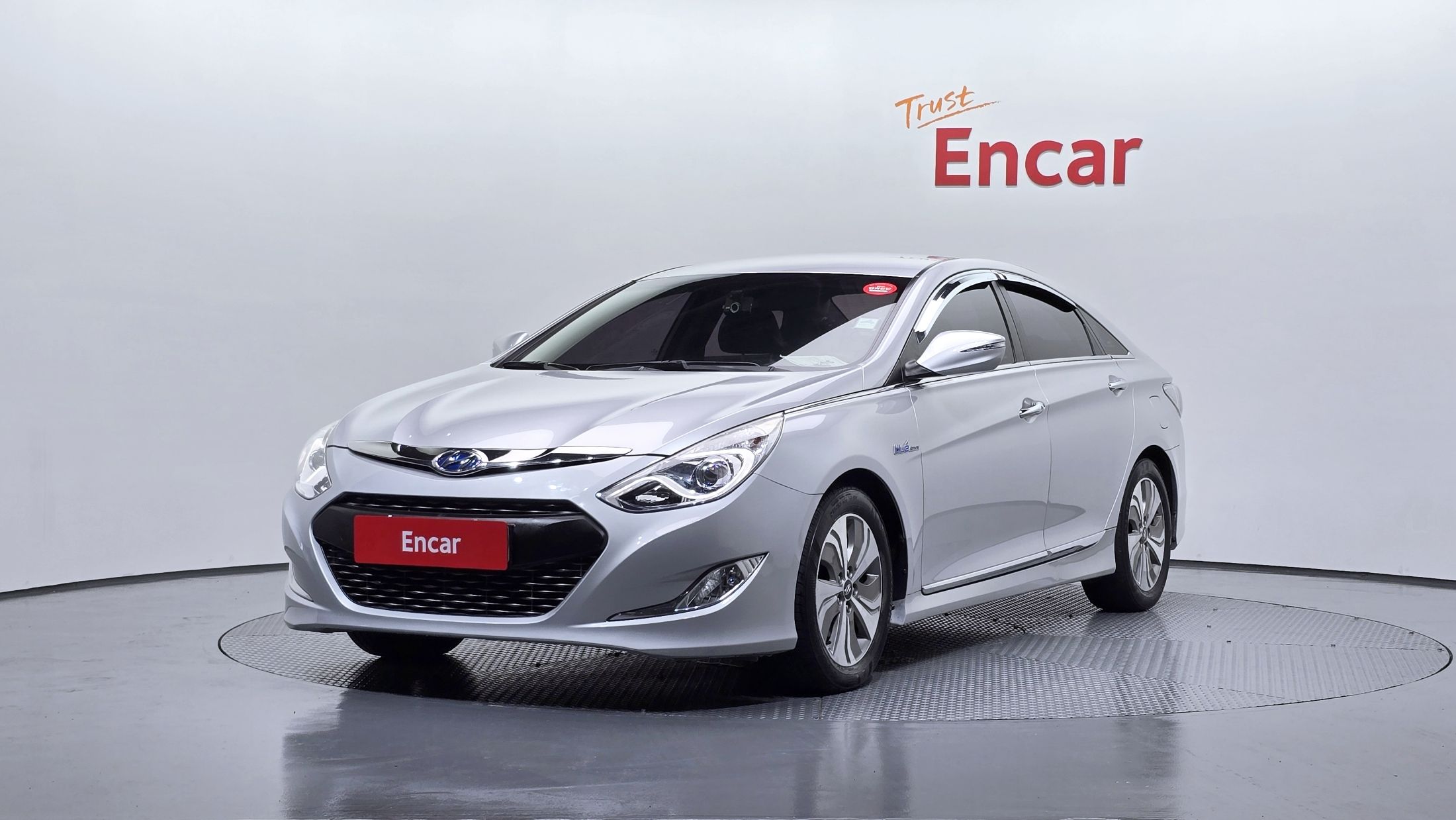 HYUNDAI SONATA HYBRID