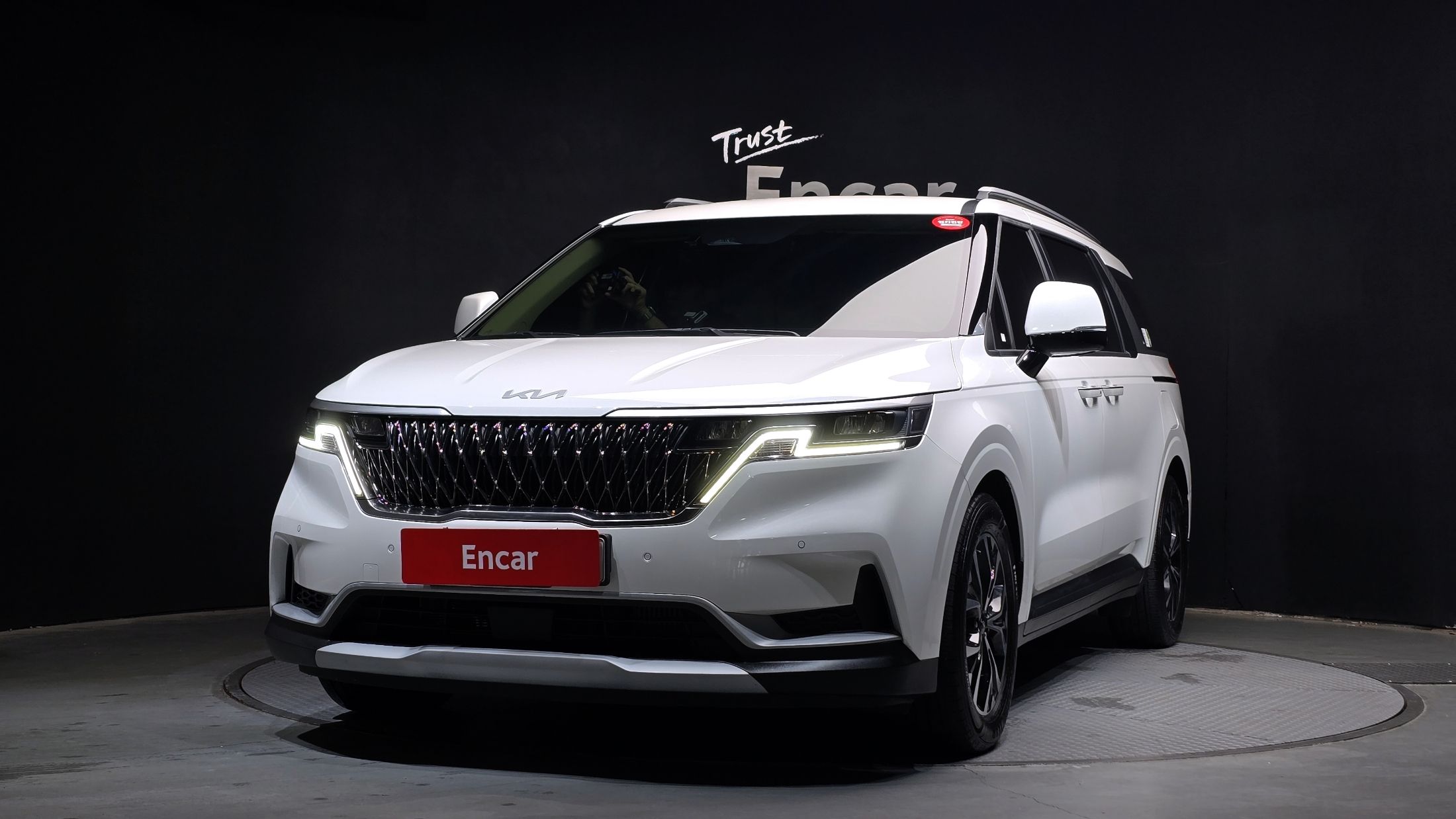 KIA CARNIVAL 2023