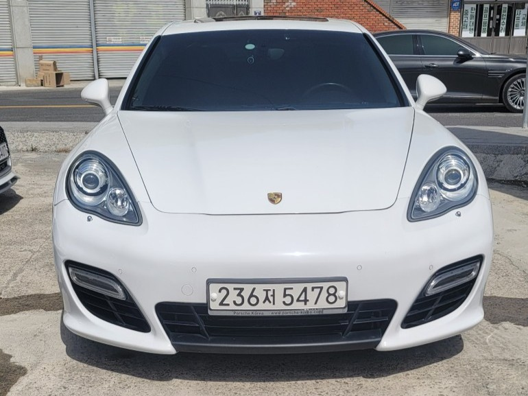 PORSCHE PANAMERA 2012
