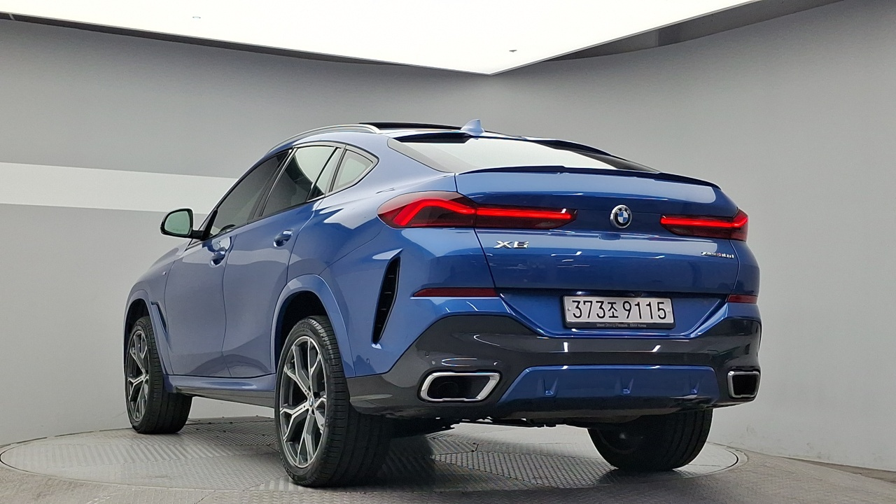 BMW X6 G06