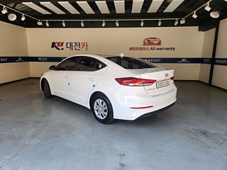 HYUNDAI AVANTE AD 2016