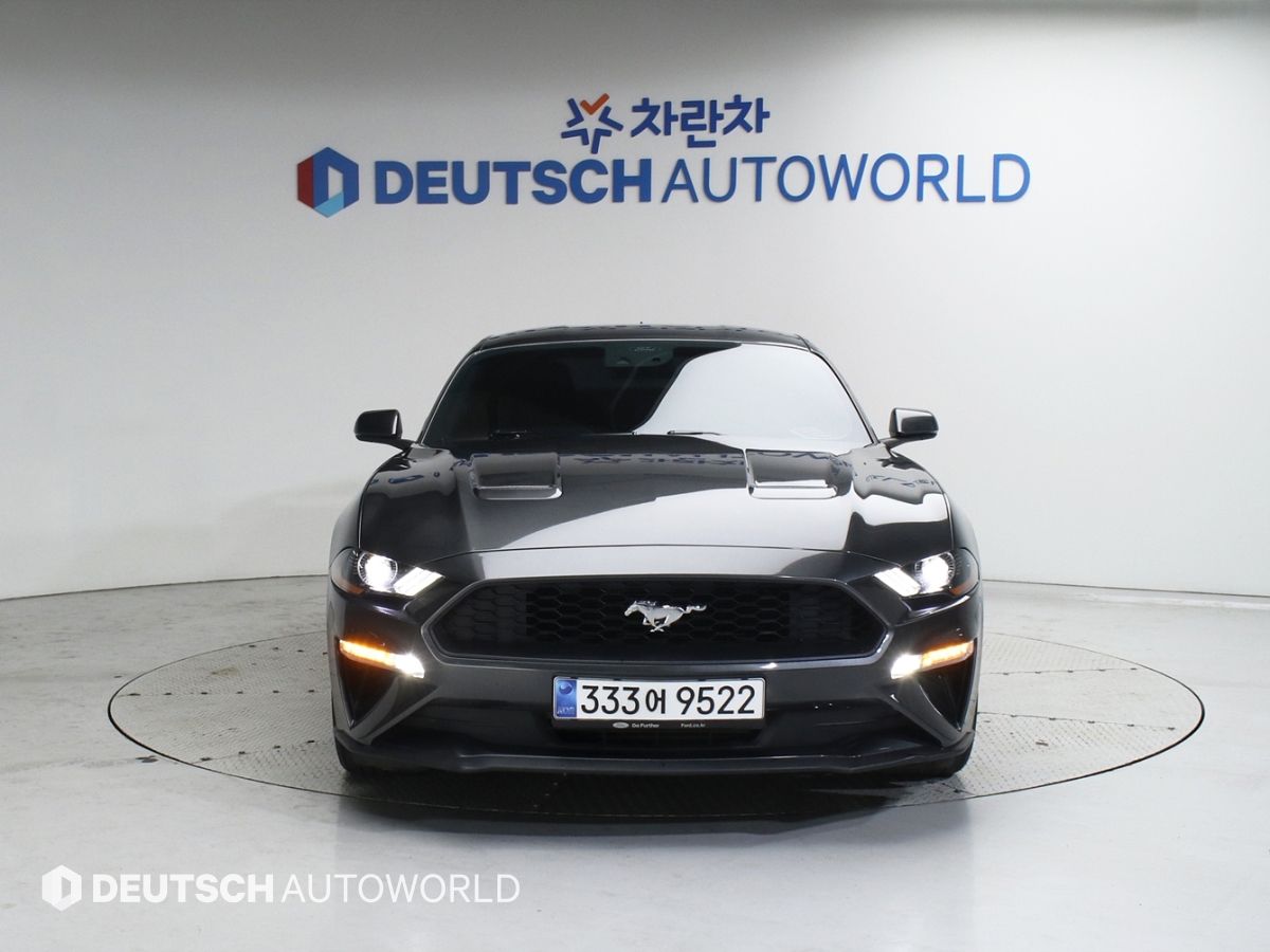 FORD MUSTANG 2020