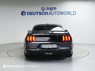 FORD MUSTANG 2020