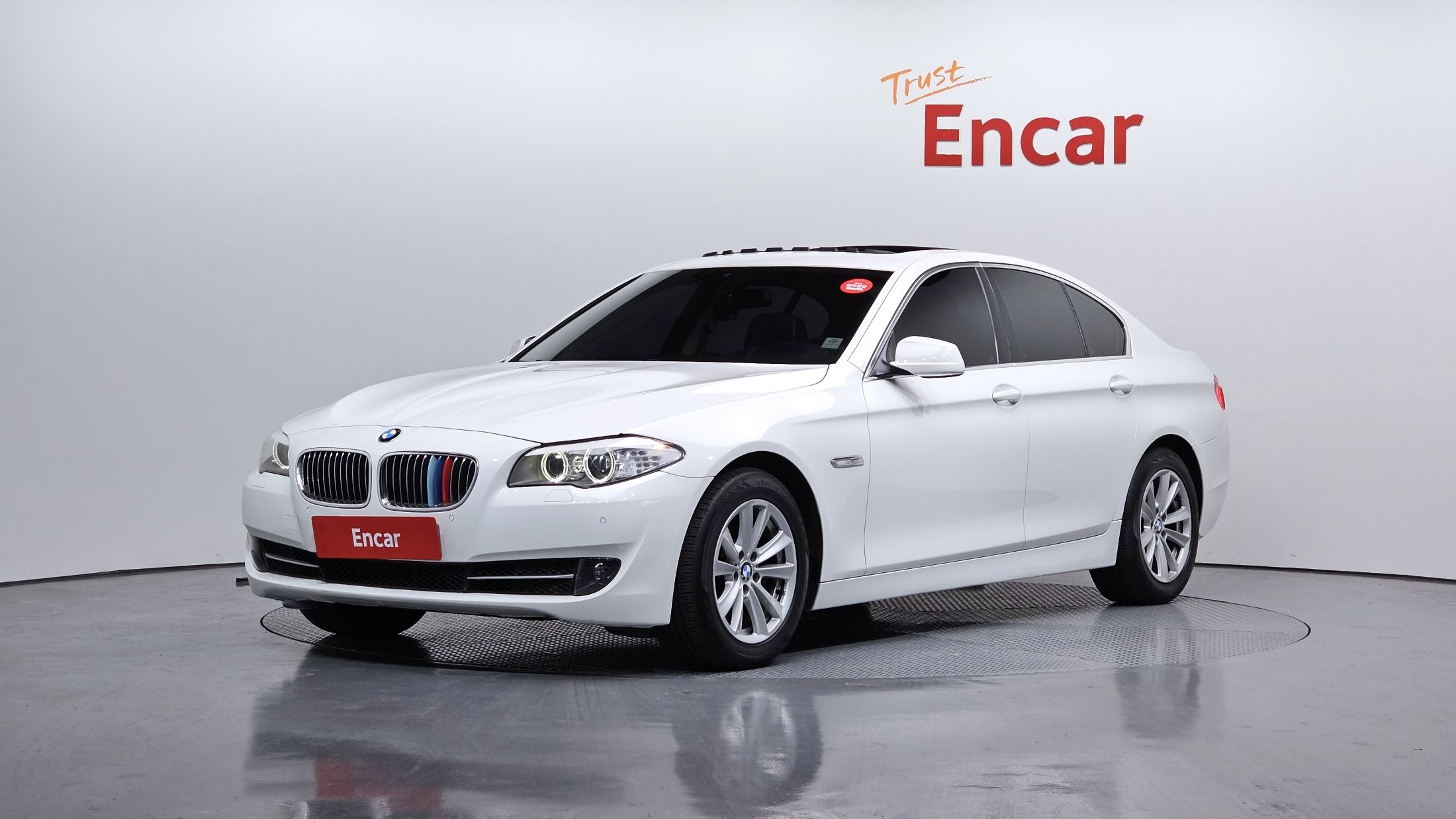 BMW 5-SERIES F10 2011