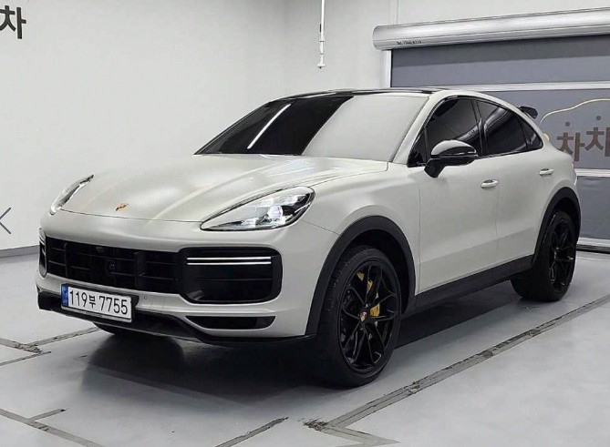 PORSCHE CAYENNE PO536 2023