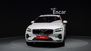 VOLVO XC60 2024