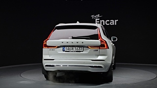 VOLVO XC60 2024