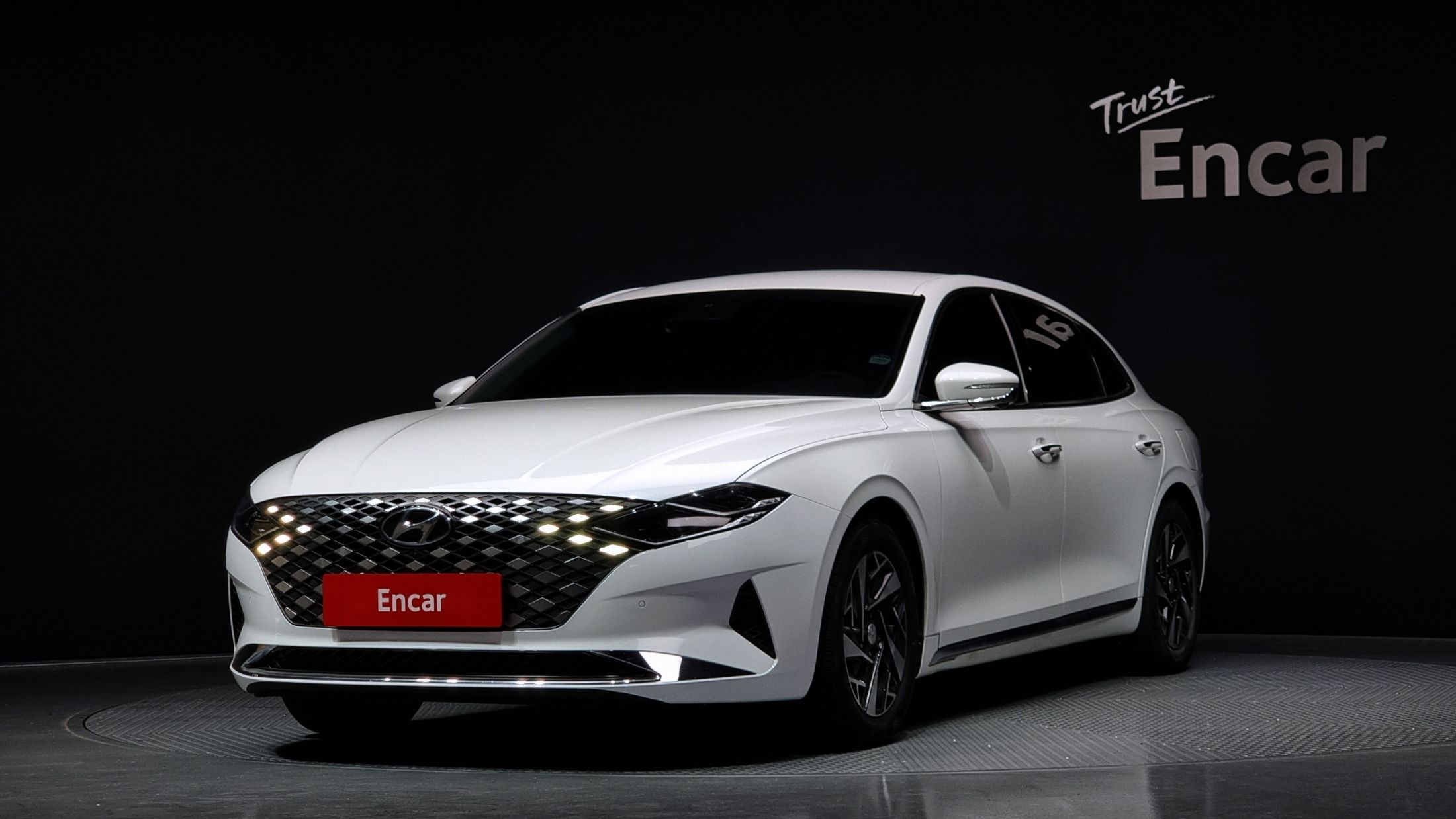 HYUNDAI GRANDEUR IG HYBRID