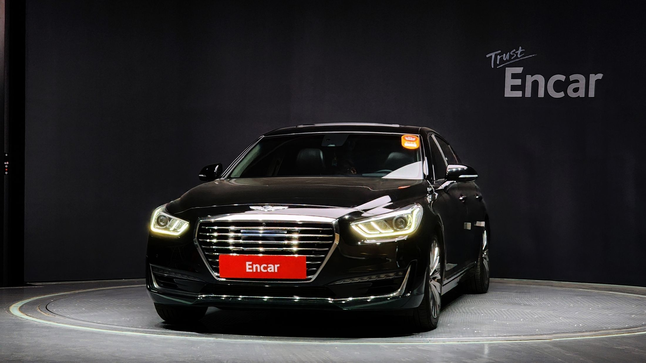 GENESIS EQ900 2016