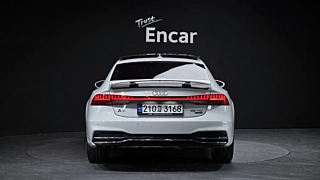 AUDI A7 4K 2023