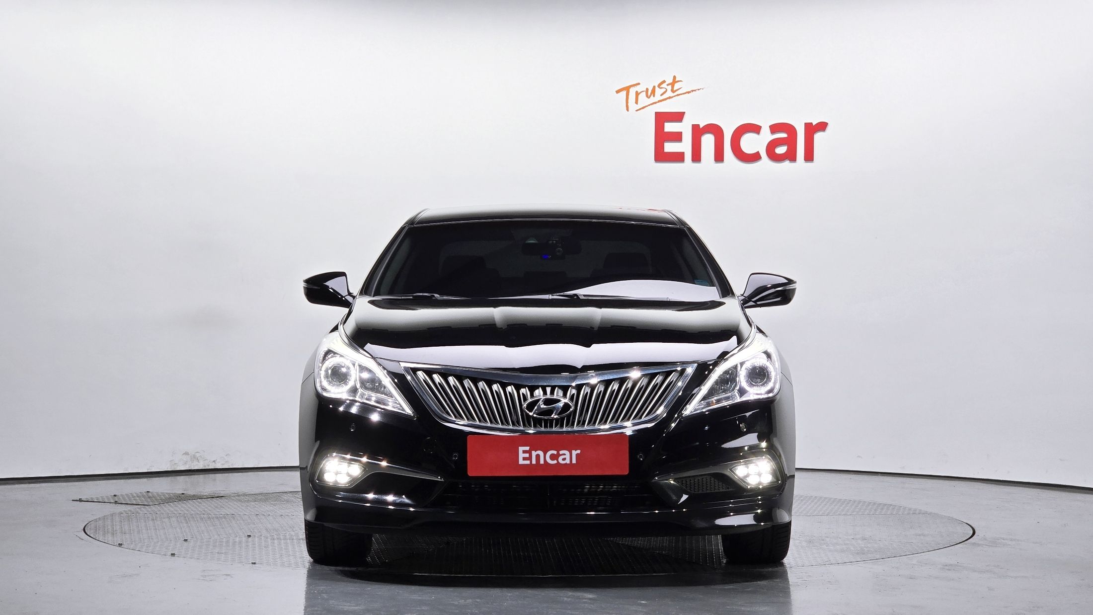 HYUNDAI GRANDEUR HG HYBRID 2016