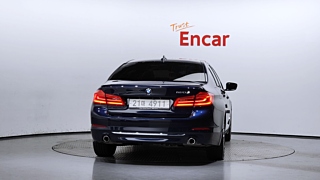 BMW 5-SERIES G30 2019
