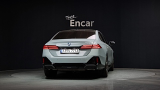 BMW 5-SERIES G60 2024