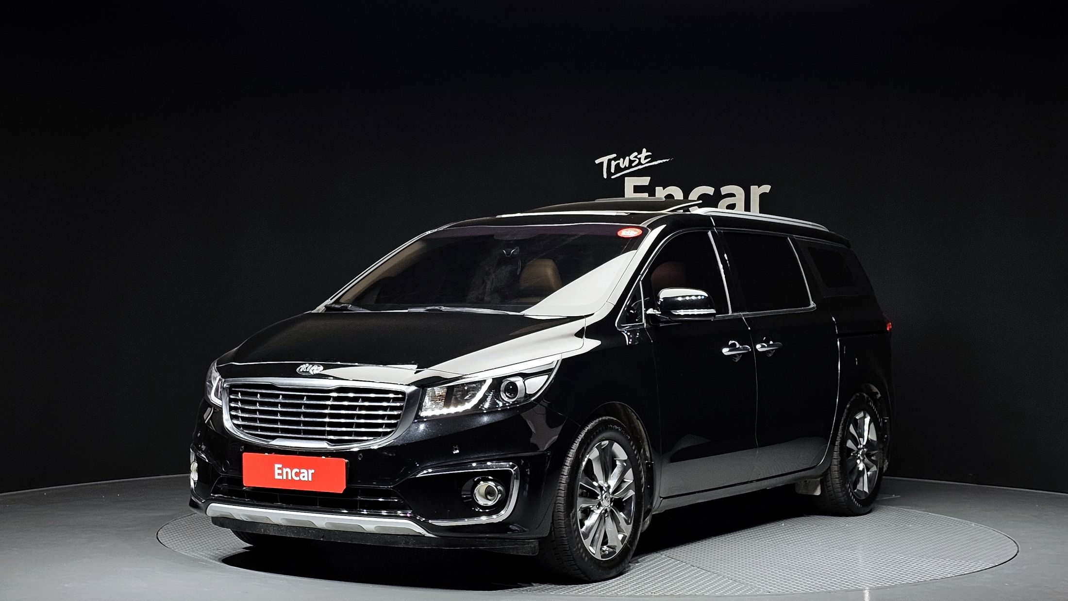 KIA CARNIVAL 2015