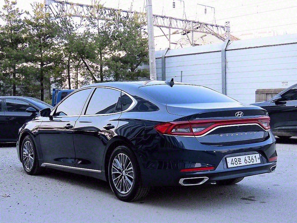 HYUNDAI GRANDEUR IG HYBRID 2017