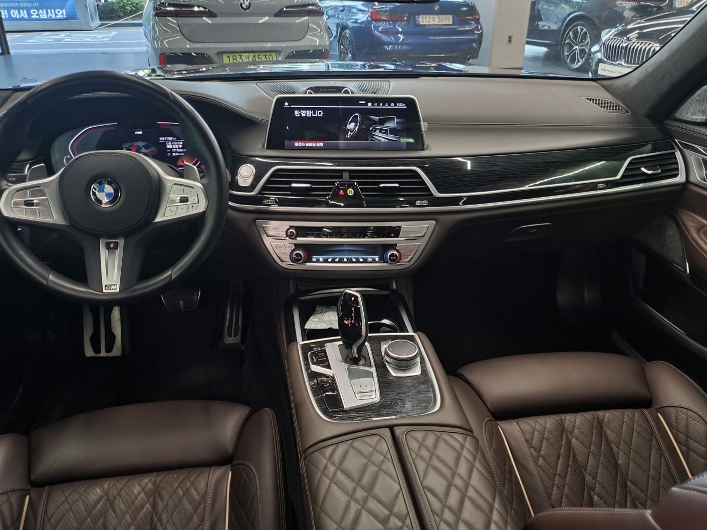 BMW 7-SERIES G11