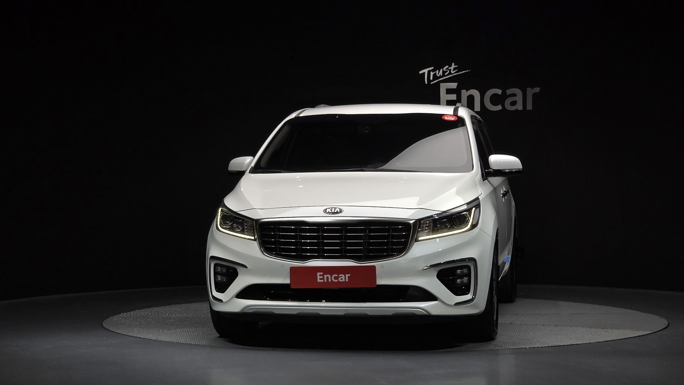 KIA CARNIVAL 2018