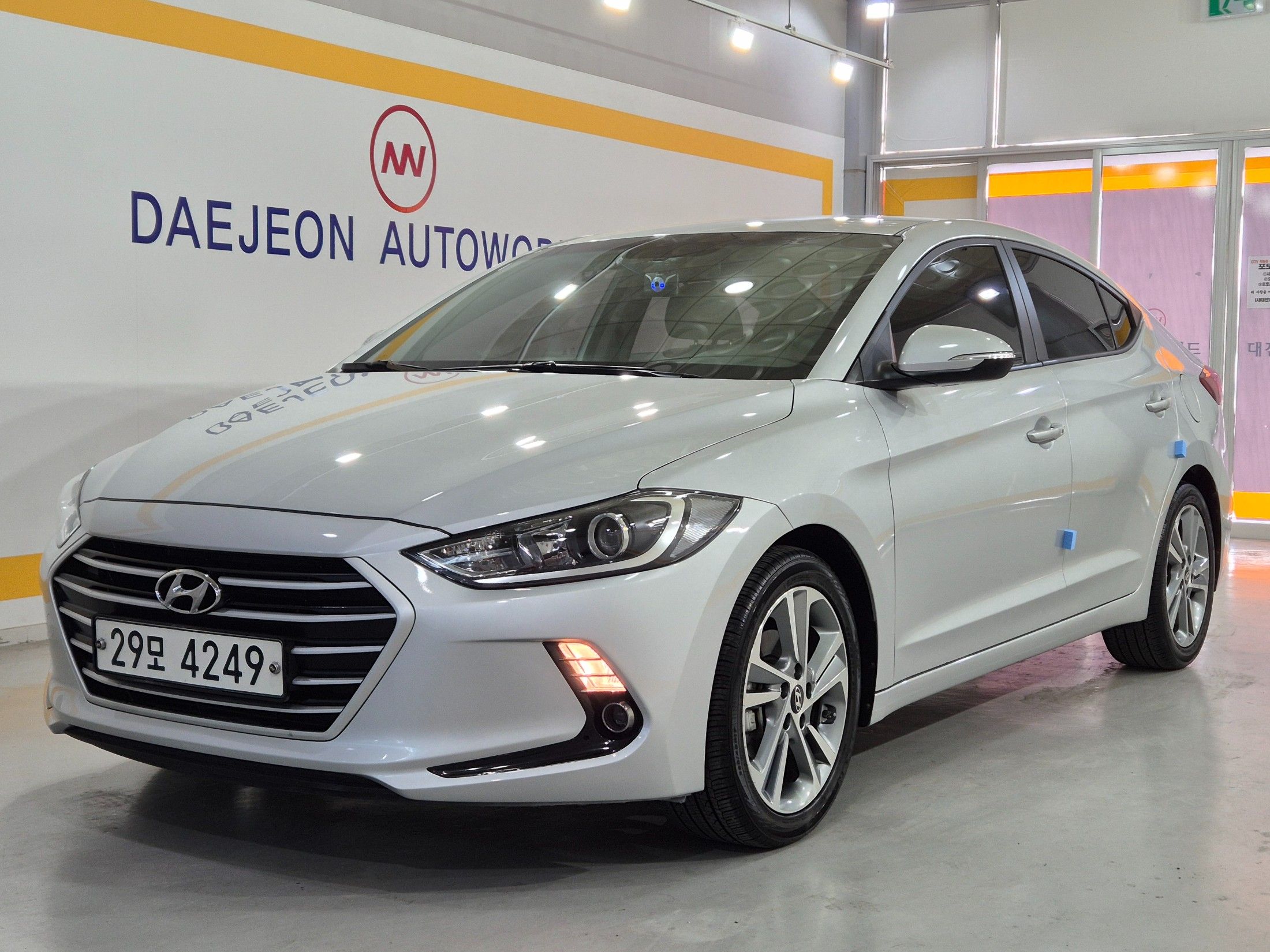 HYUNDAI AVANTE AD