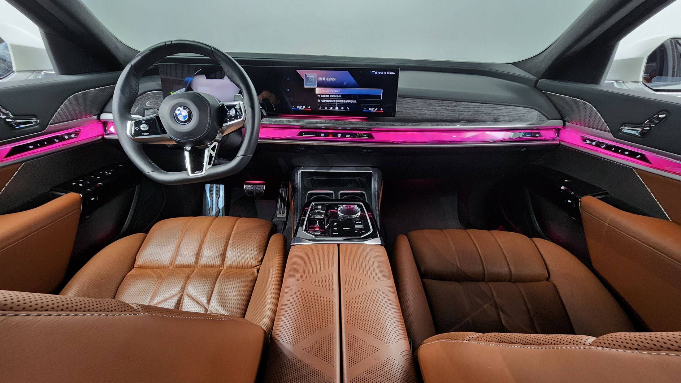BMW 7-SERIES G70