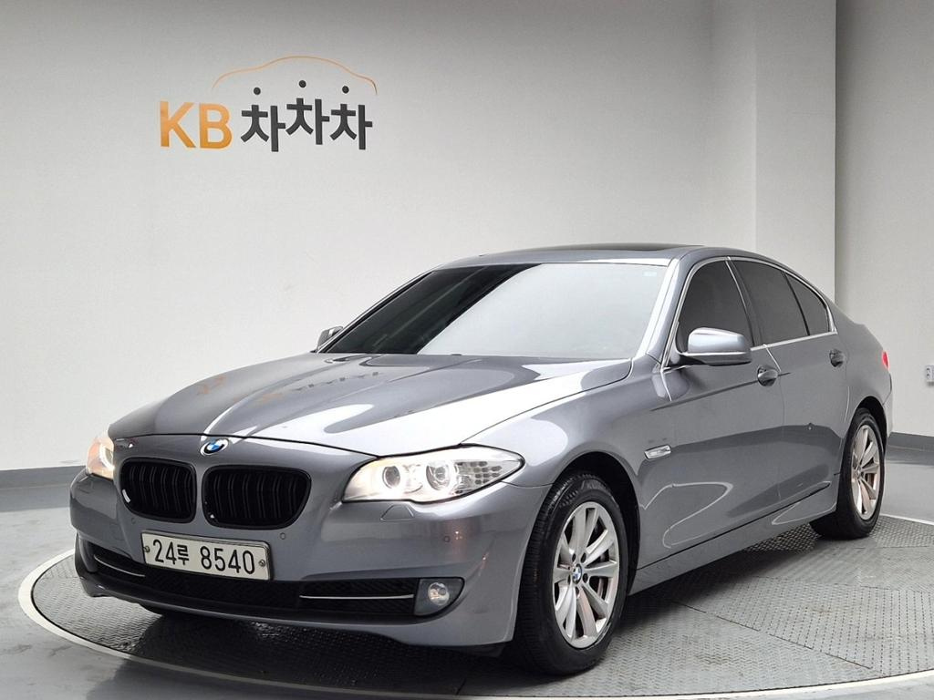 BMW 5-SERIES F10 2011