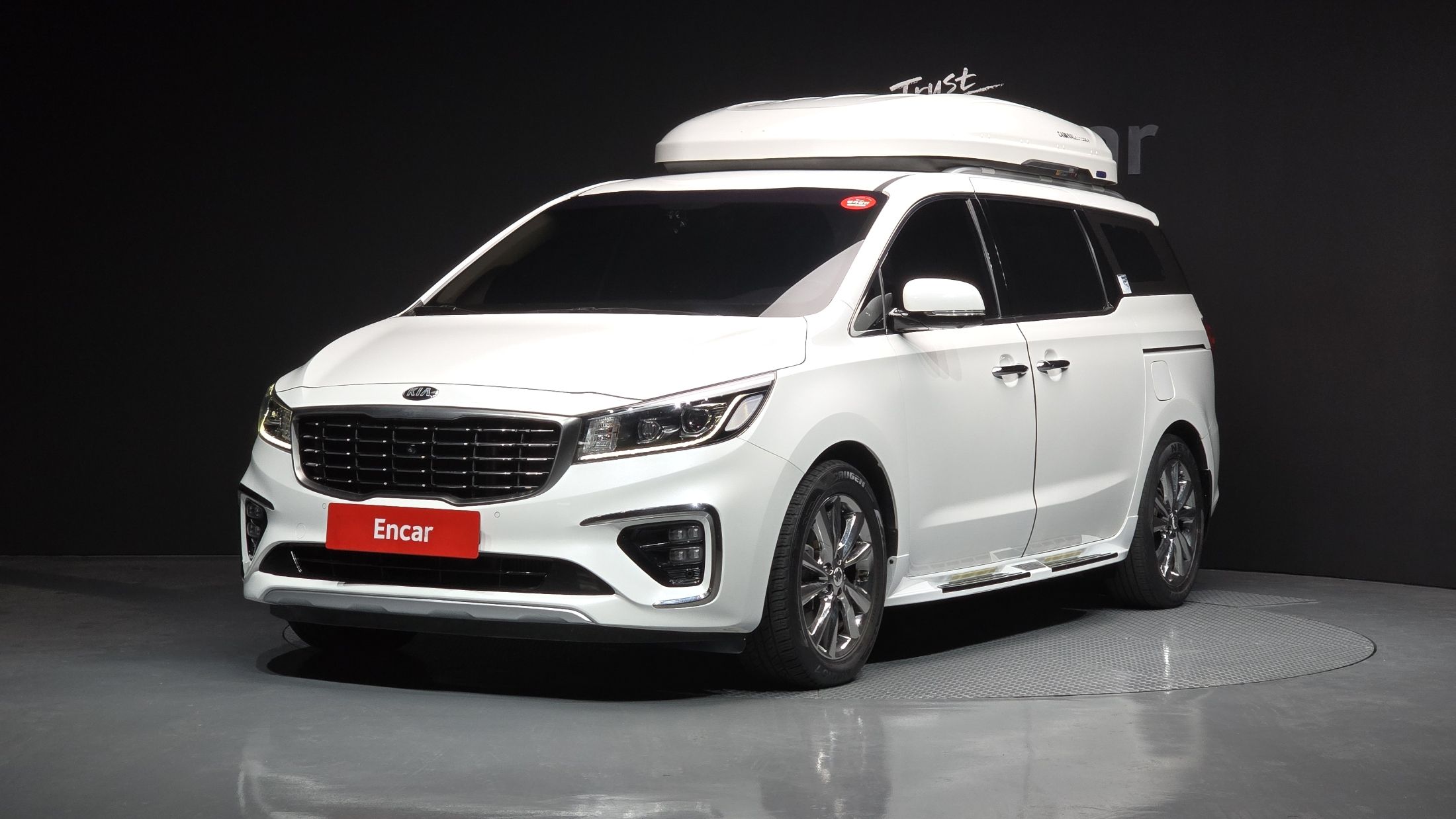 KIA CARNIVAL 2018
