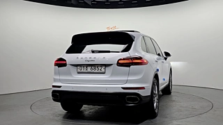 PORSCHE CAYENNE 2016