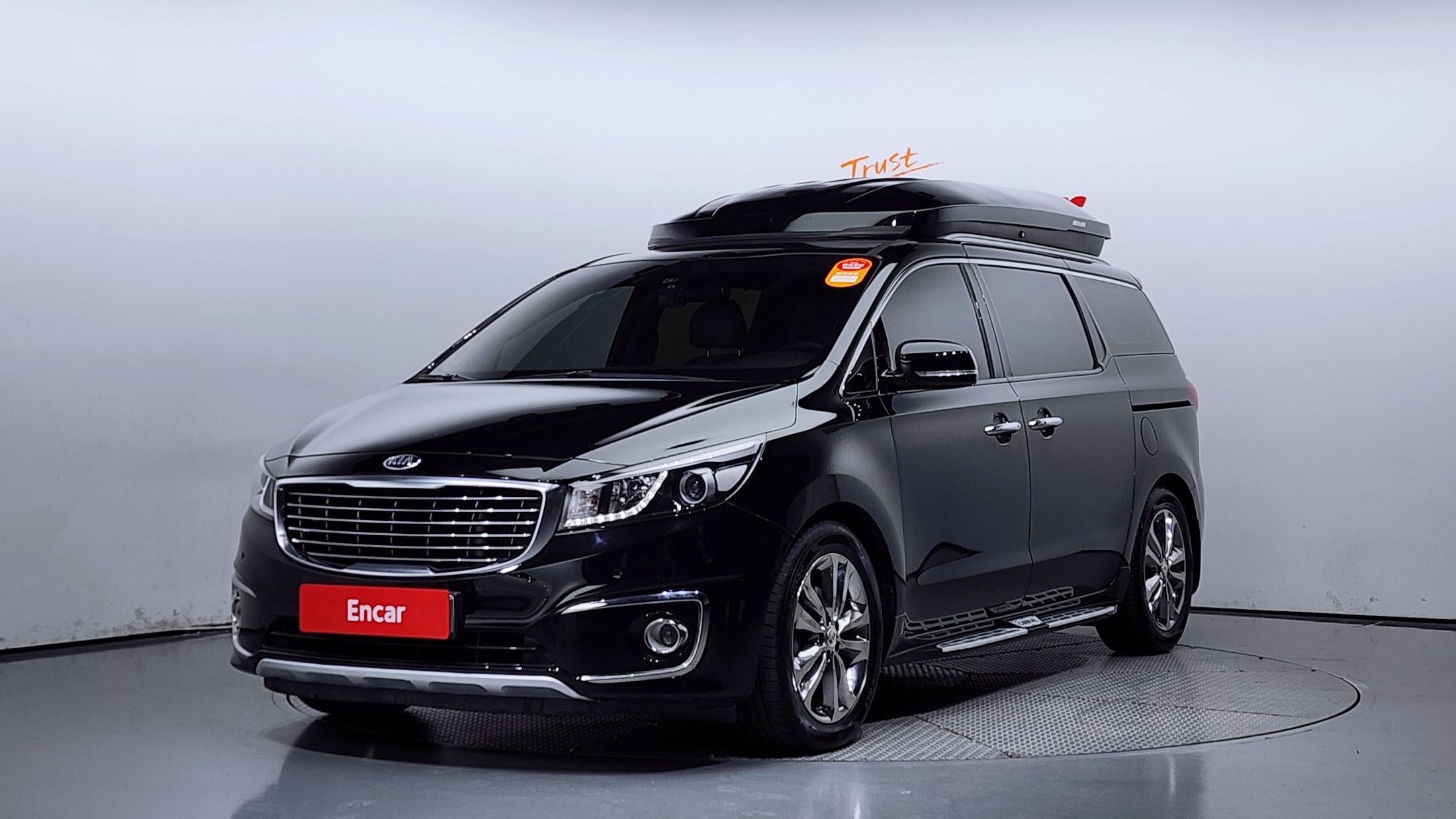 KIA CARNIVAL 2015