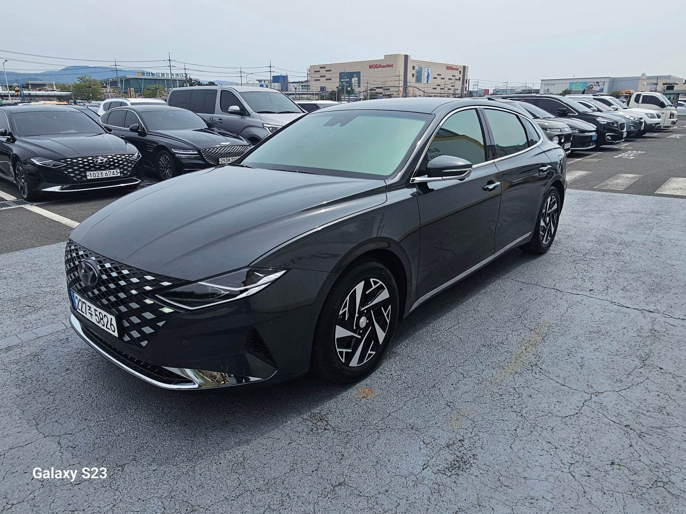 HYUNDAI GRANDEUR IG HYBRID