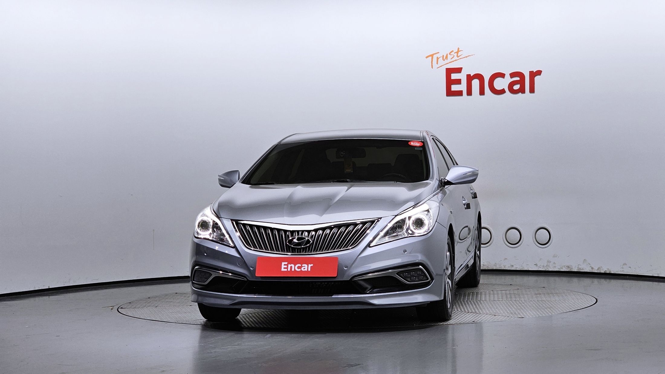 HYUNDAI GRANDEUR HG HYBRID 2016