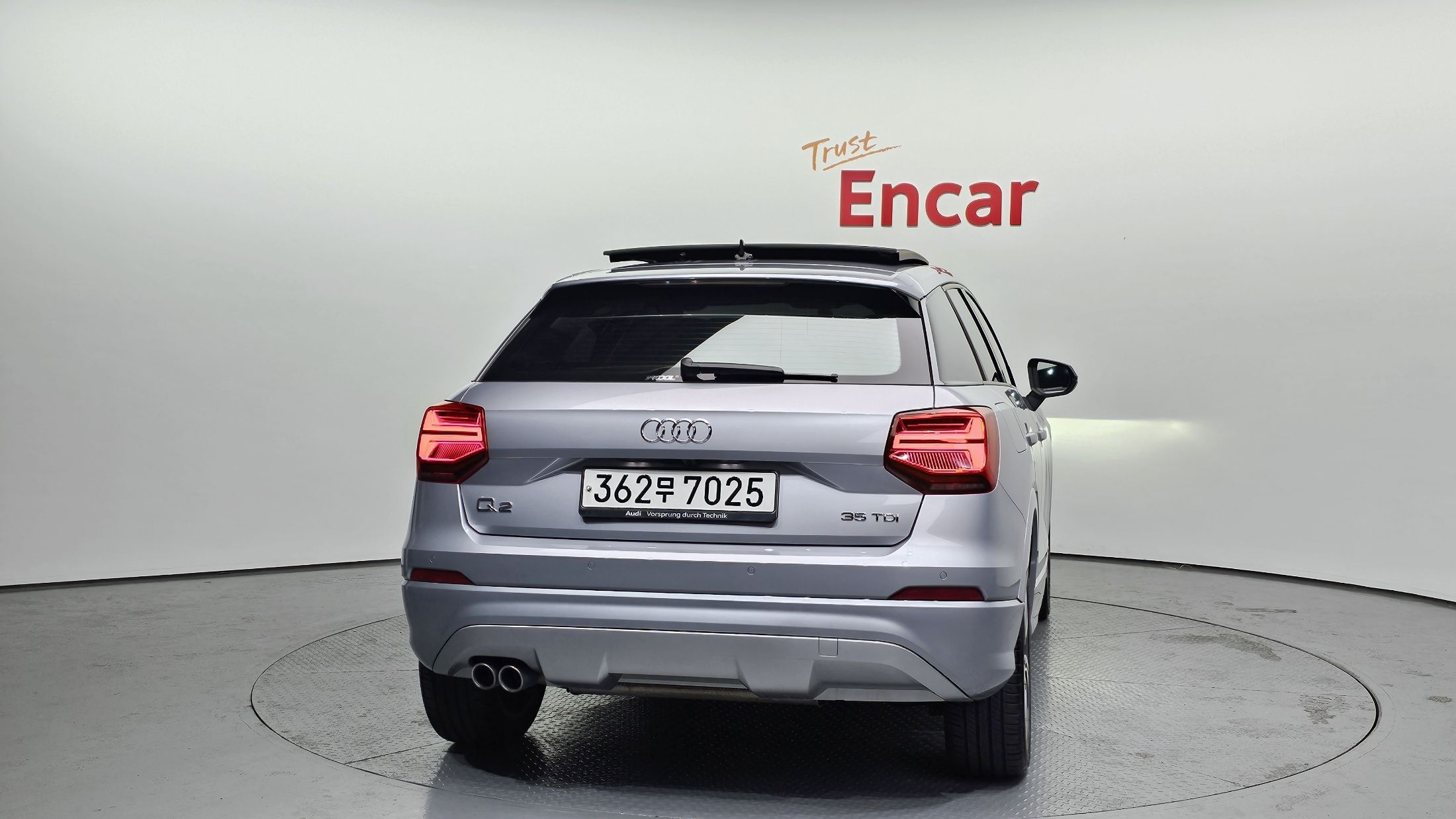 AUDI Q2