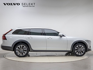 VOLVO V90 CROSS COUNTRY 2024
