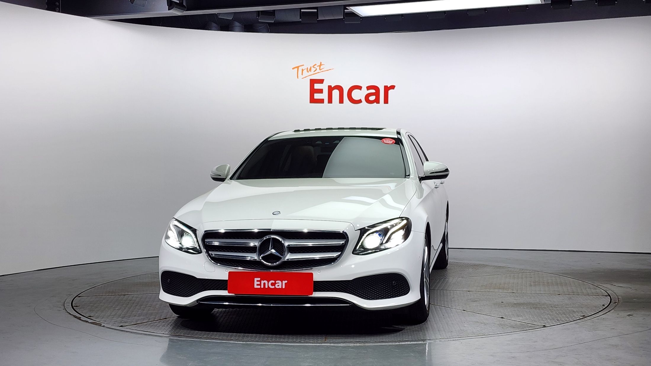 MERCEDES BENZ E-CLASS W213 2017
