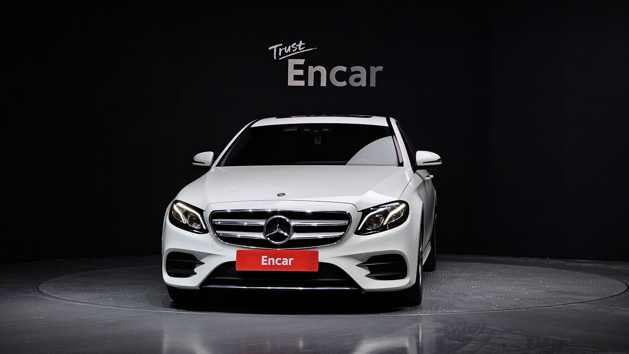 MERCEDES BENZ E-CLASS W213 2017