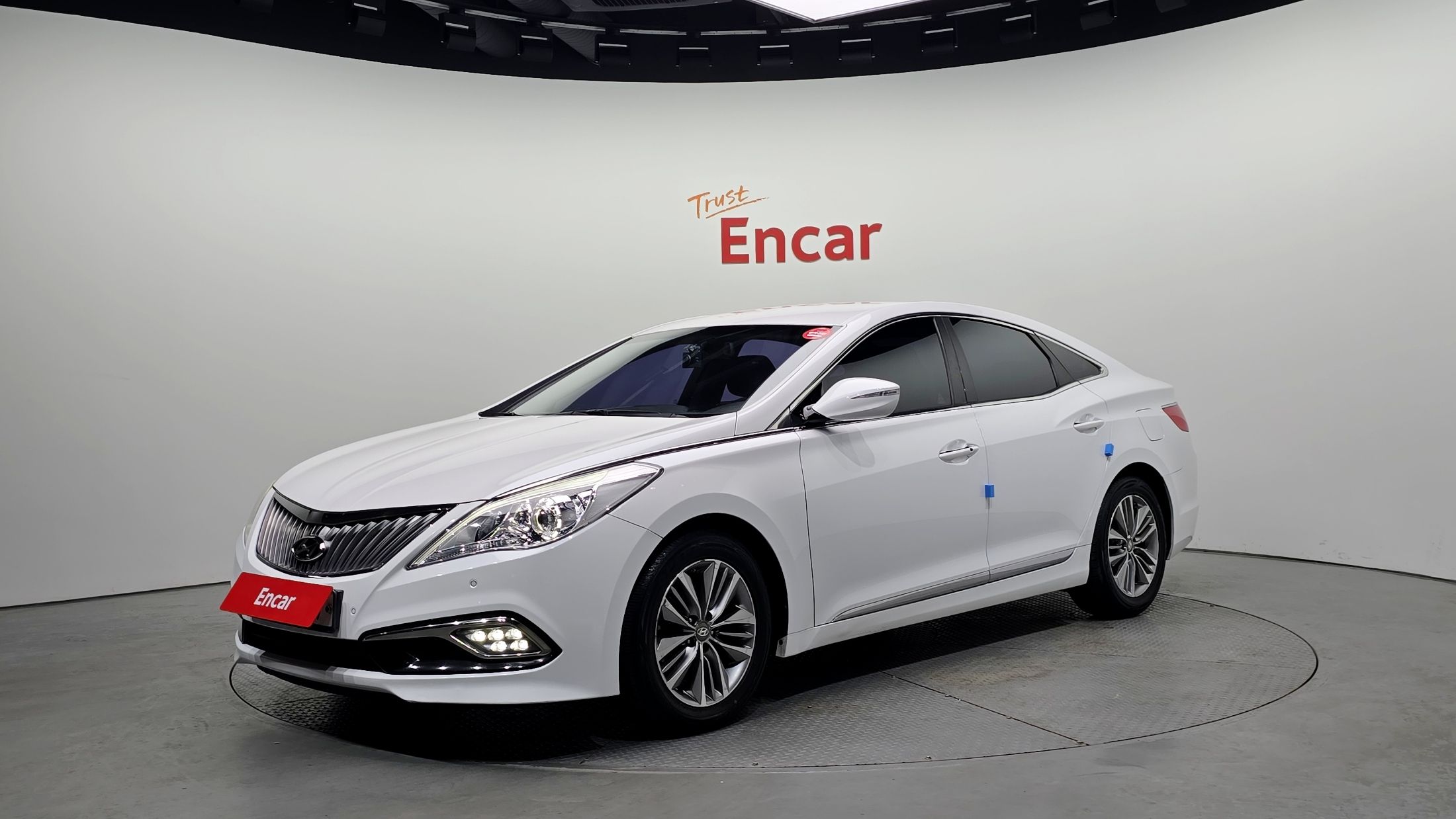 HYUNDAI GRANDEUR HG 2015