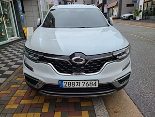SAMSUNG QM6 2022