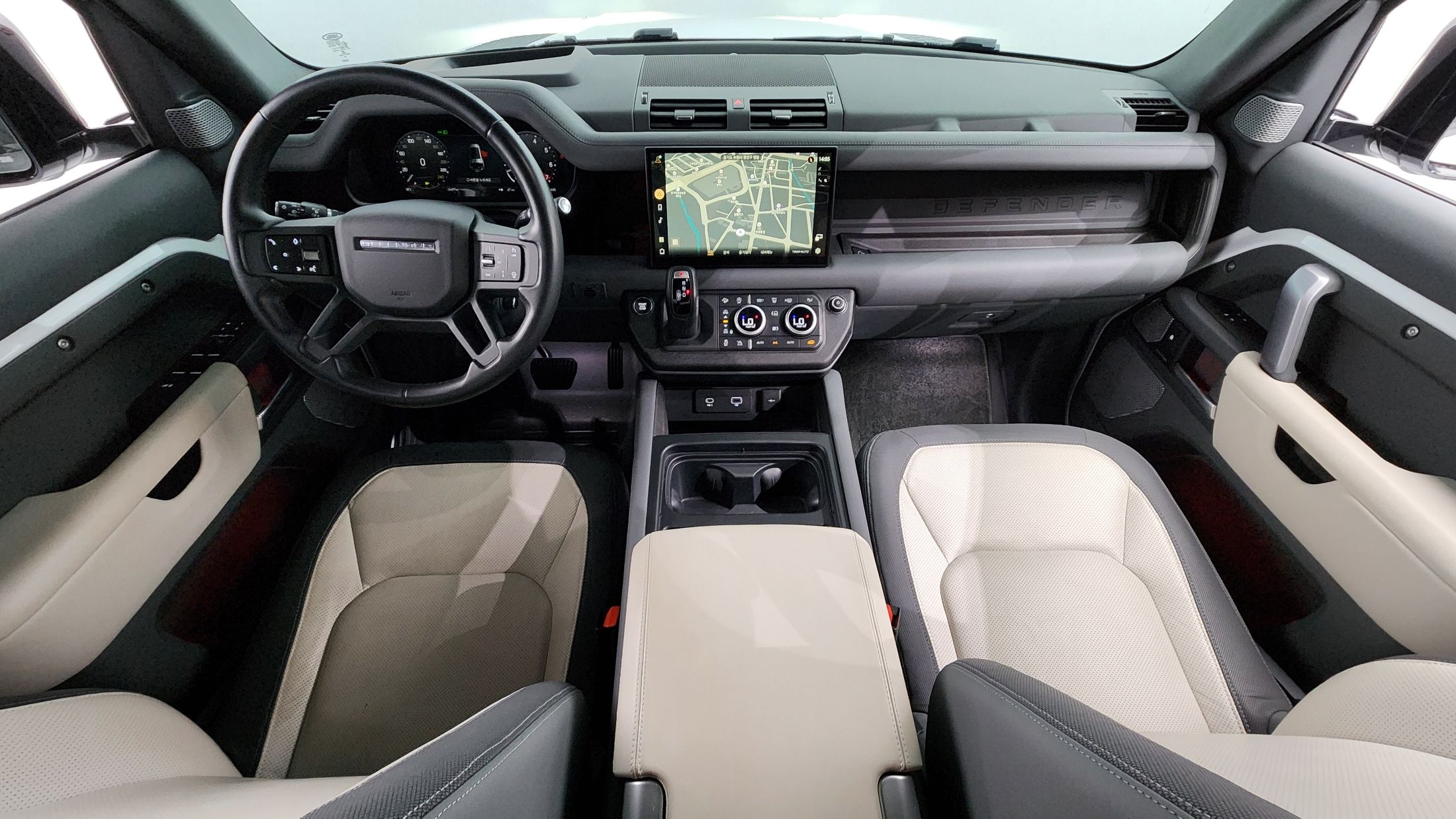 LAND ROVER DEFENDER L663 2023