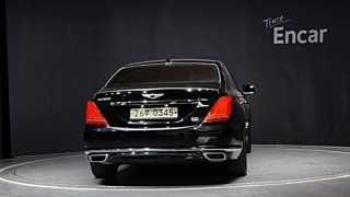 GENESIS EQ900 2016